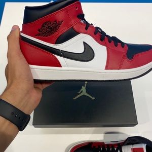 Jordan 1 Chicago Black Toe / Sz: 10